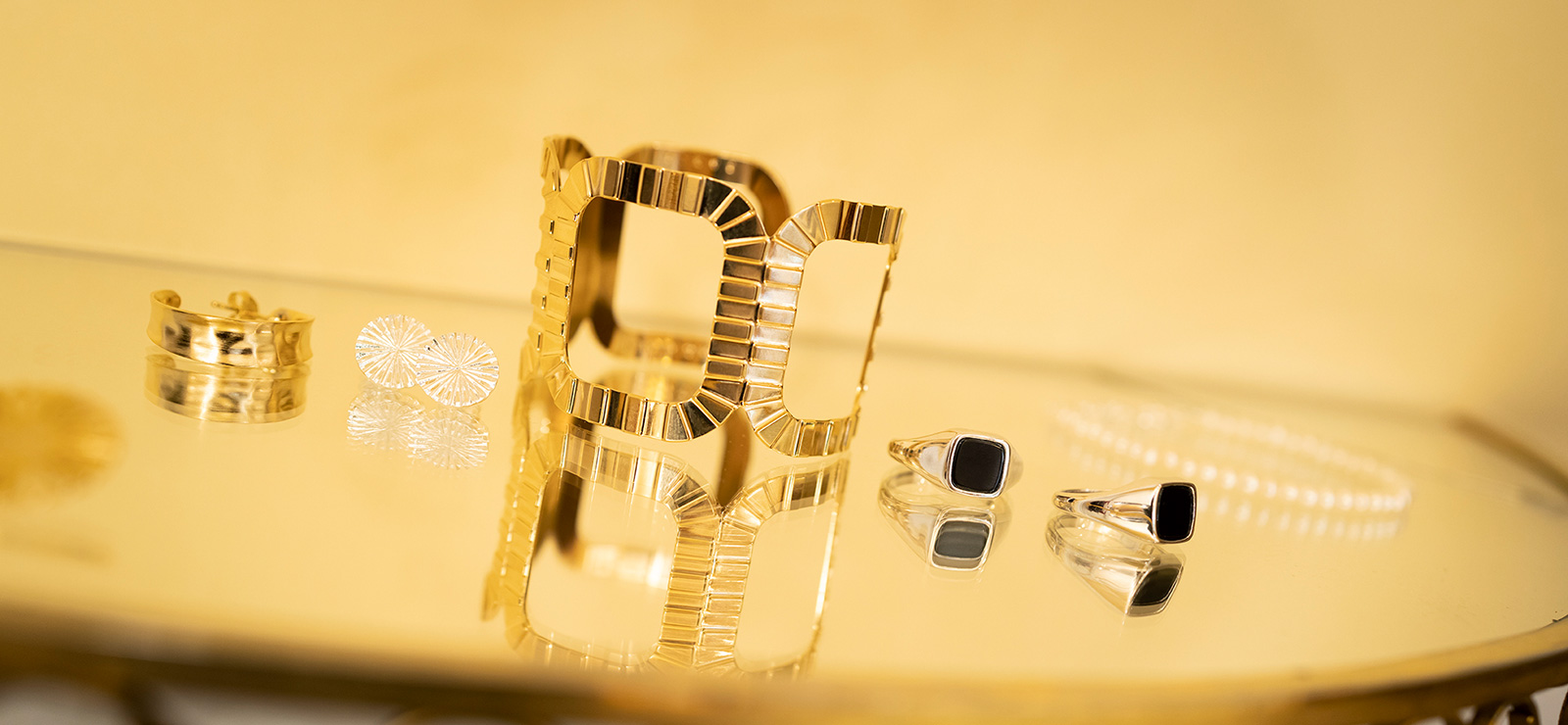 Feiere Deinen Stil mit Schmuck, der zu Dir passt – wir helfen Dir dabei